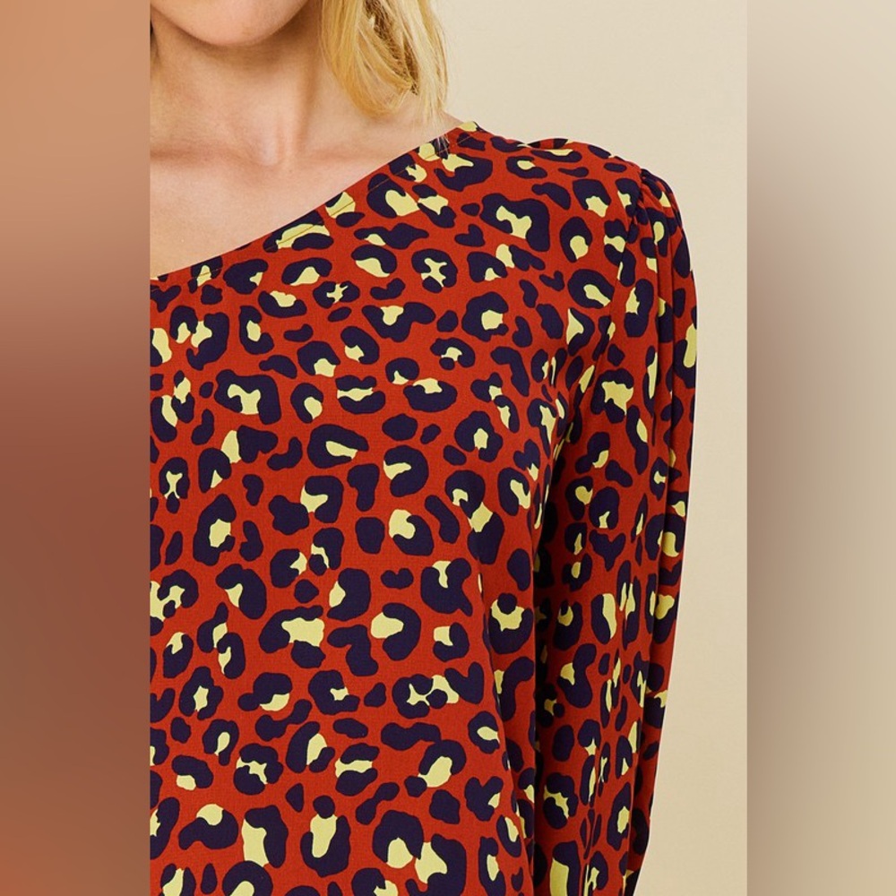 One-Shoulder Rust Leopard Print Top - Picture 7 of 7